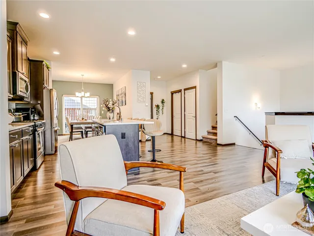 $809,000 | 2704 South 120th Place, Seattle, WA 98168