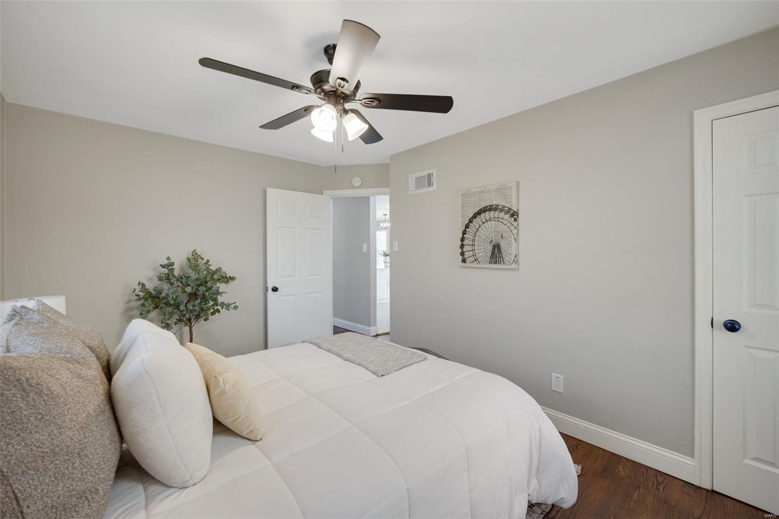 8666 Belhaven Drive St. Louis, MO 63114 - Photo 15 of 42