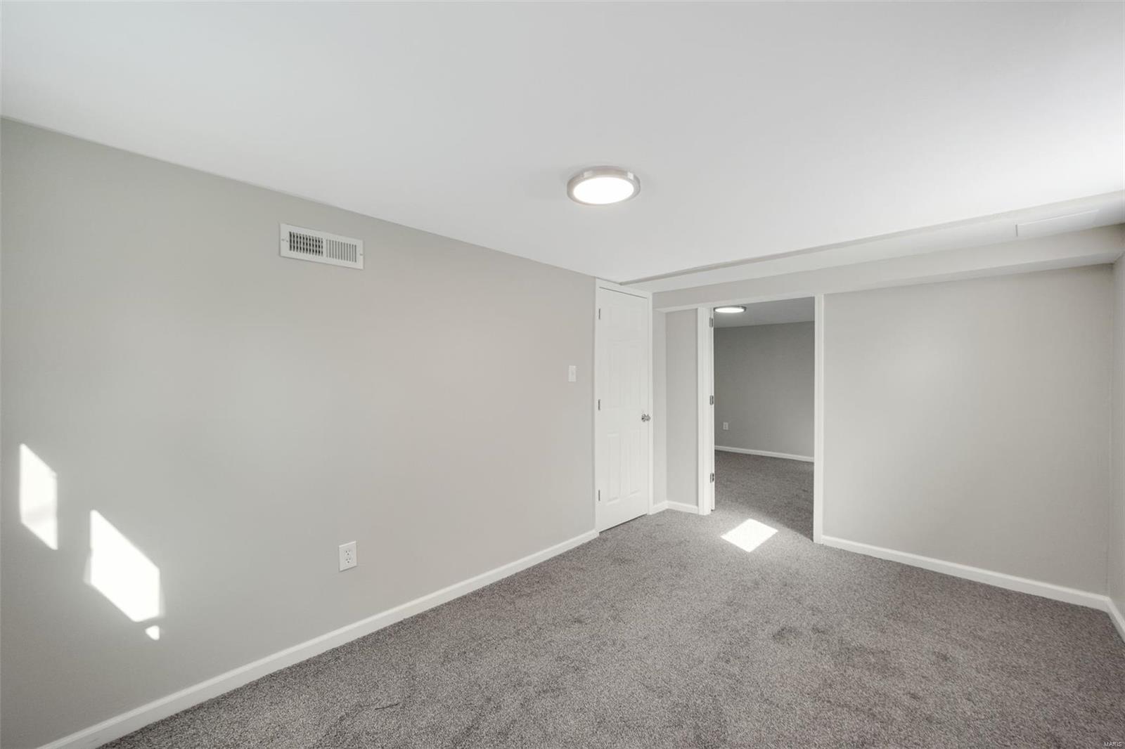 8666 Belhaven Drive St. Louis, MO 63114 - Photo 30 of 42