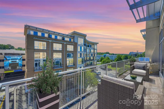 $2,200 | 1100 Metropolitan Avenue, Unit 405, Dobson, NC 27017