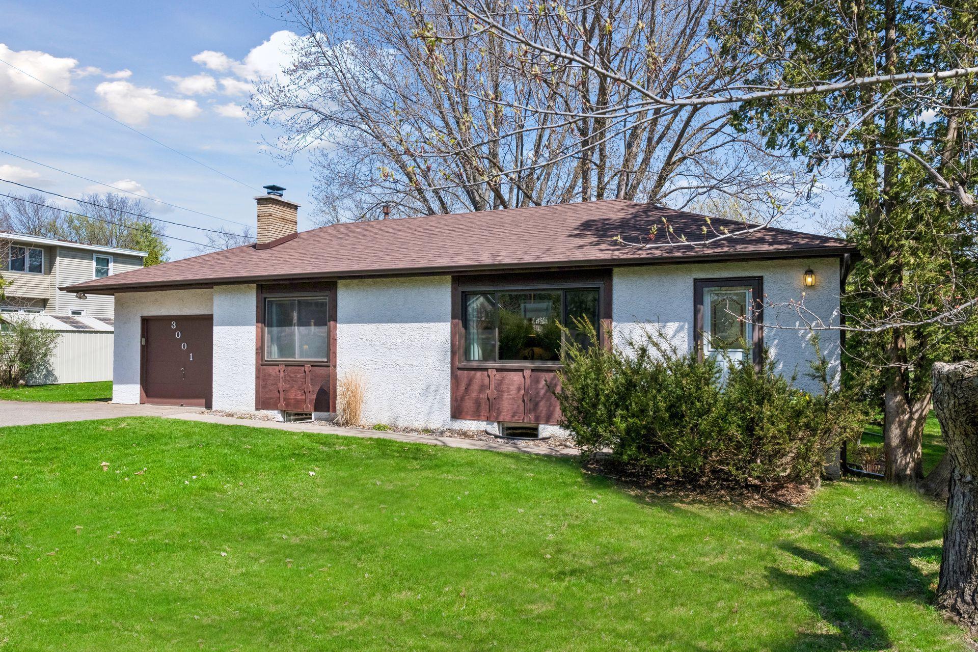 3001 Groveland School Road Minnetonka, MN 55391 - Photo 2 of 49