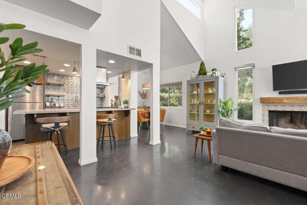 212 North Carillo Road, Unit B Ojai, CA 93023 - Photo 3 of 20 photo_online_007