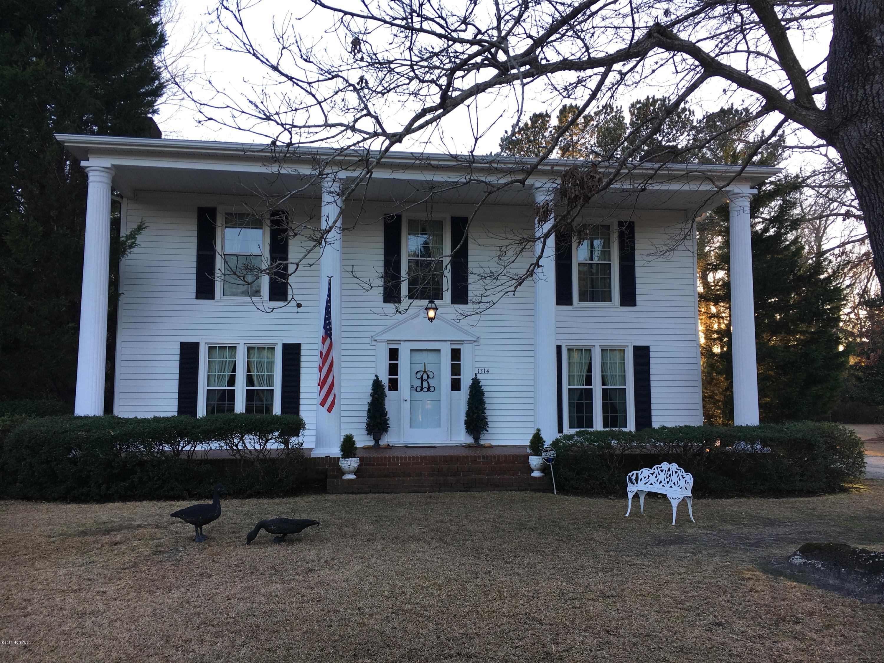 1314 Foster Road Grimesland, NC 27837 - Photo 1 of 36 IMG_1347