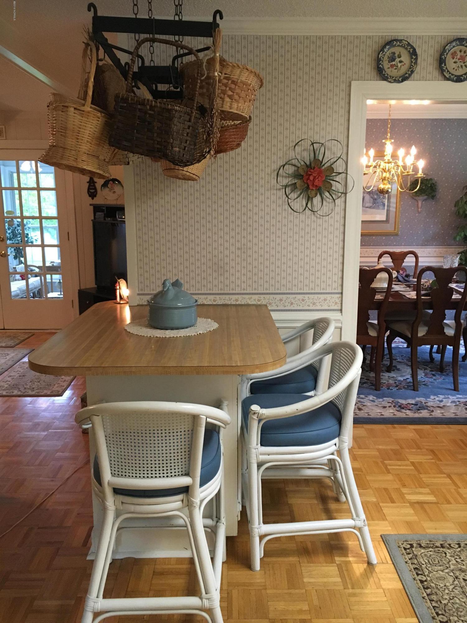 1314 Foster Road Grimesland, NC 27837 - Photo 12 of 36 12Kitchen Dinette