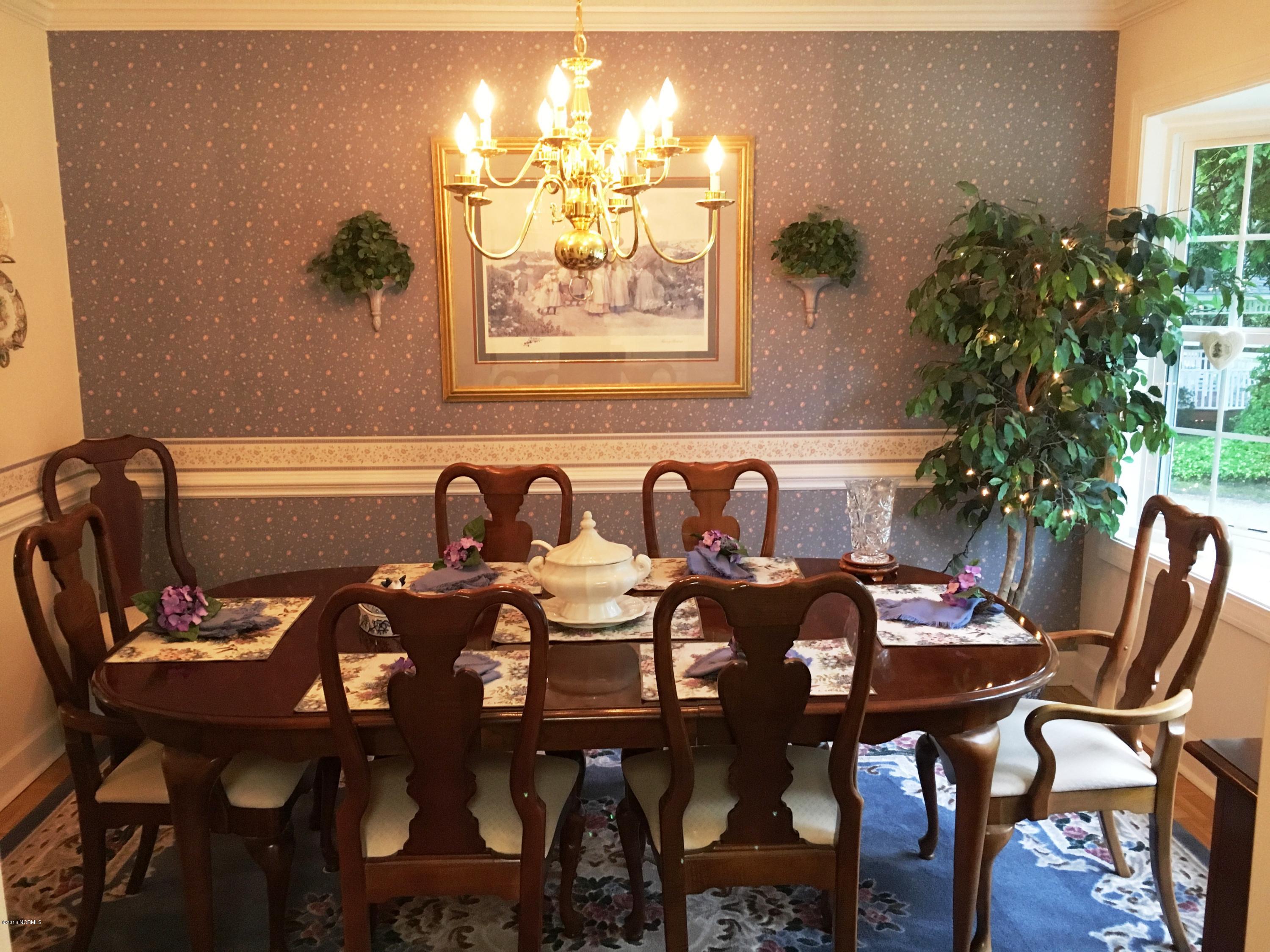 1314 Foster Road Grimesland, NC 27837 - Photo 13 of 36 13Dining Room