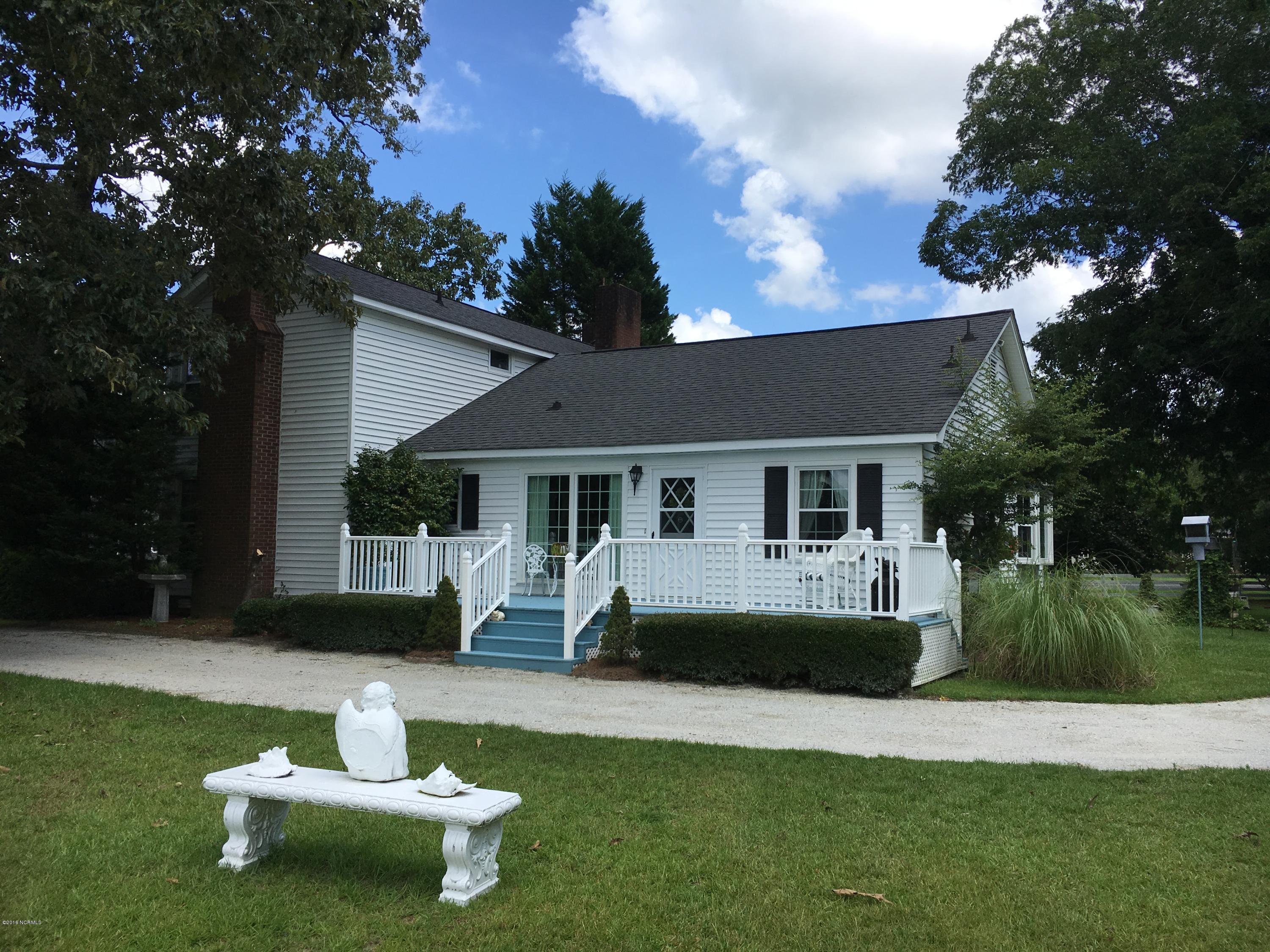 1314 Foster Road Grimesland, NC 27837 - Photo 28 of 36 27Deck