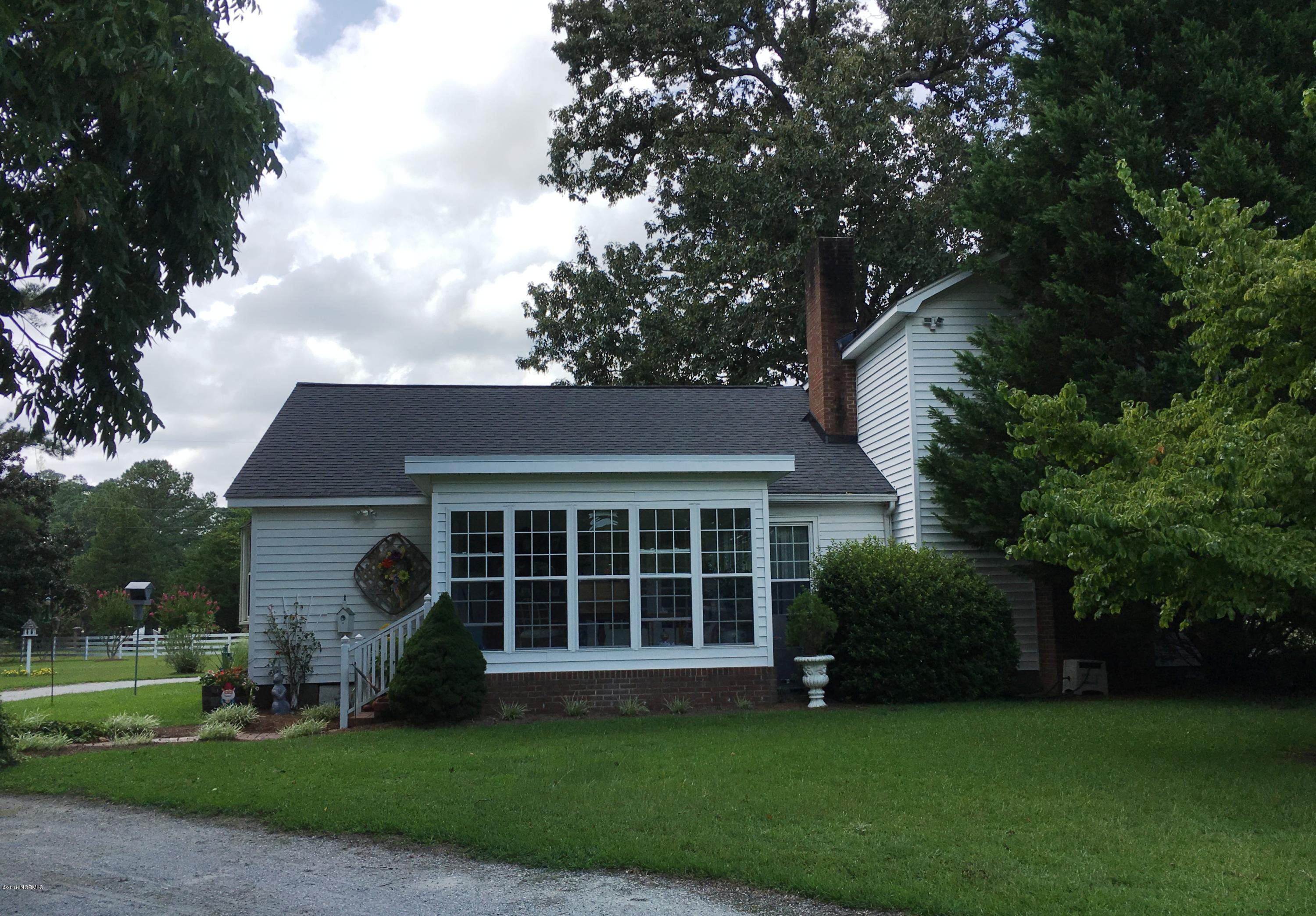1314 Foster Road Grimesland, NC 27837 - Photo 29 of 36 29.5Side Exterior