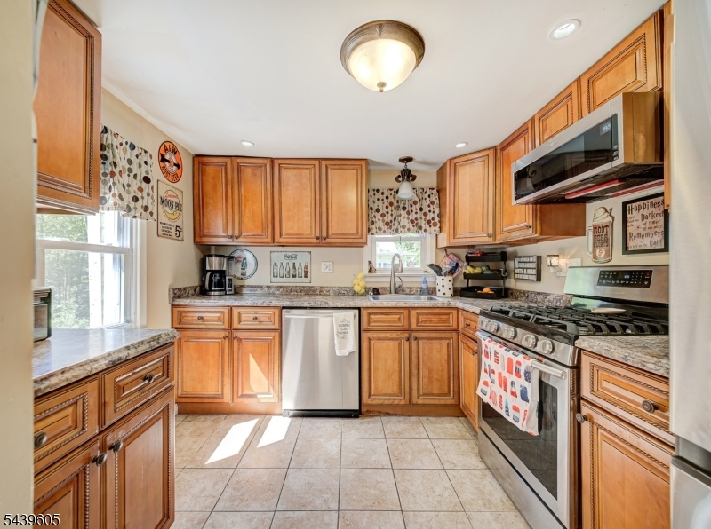 205 Main Road Montville, NJ 07045 - Photo 14 of 28