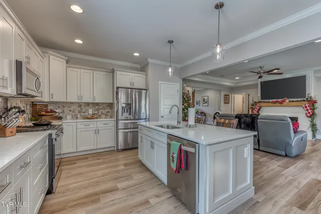 $500,000 | 120 Ervin Loop, Erwin, TN 37650