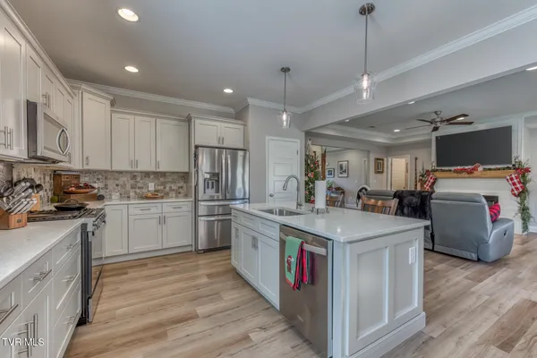 $499,500 | 120 Ervin Loop, Erwin, TN 37650