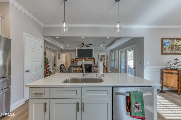 $499,500 | 120 Ervin Loop, Erwin, TN 37650