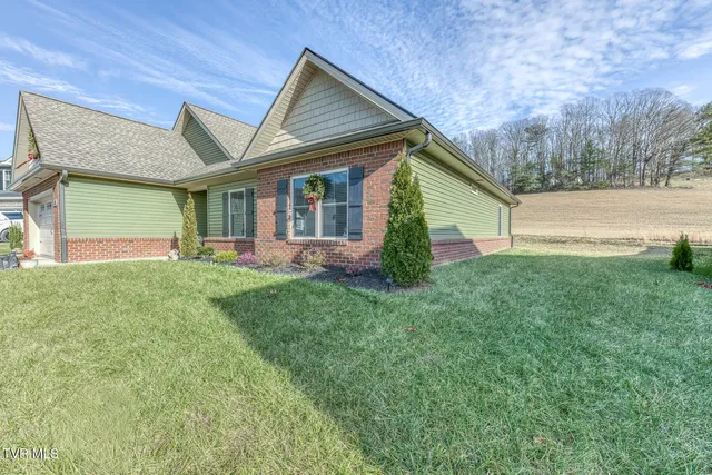 $500,000 | 120 Ervin Loop, Erwin, TN 37650