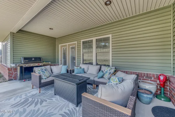 $499,500 | 120 Ervin Loop, Erwin, TN 37650