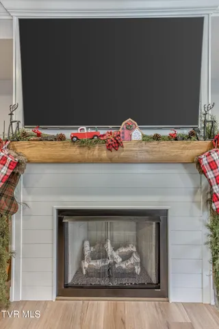 $500,000 | 120 Ervin Loop, Erwin, TN 37650