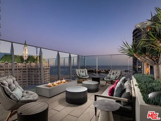 $5,022 | 707 East Ocean Boulevard, Unit PH1707, Long Beach, CA 90802