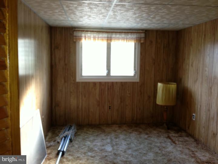 992 Grant Road Folcroft, PA 19032 - Photo 13 of 25 Basement - Finished