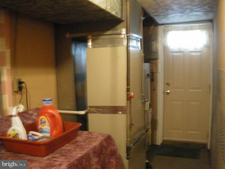 992 Grant Road Folcroft, PA 19032 - Photo 14 of 25 Laundry Room