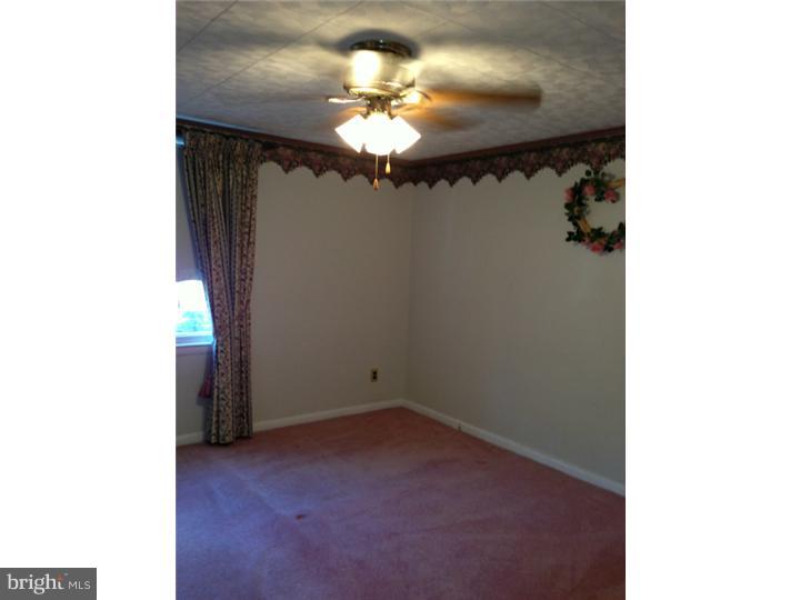 992 Grant Road Folcroft, PA 19032 - Photo 16 of 25 Master Bedroom