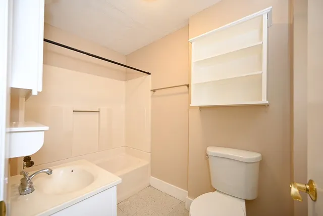 $1,800 | 6 Beacon Street, Unit 6A, Nashua, NH 03064