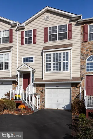 $525,000 | 204 Yorktown Court, Malvern, PA 19355
