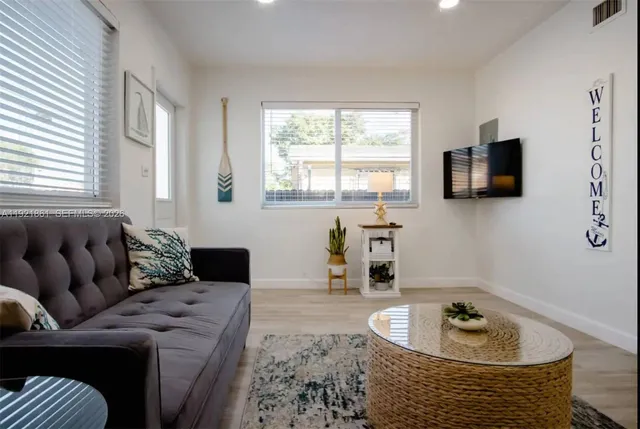 $2,250 | 2160 Northwest 18th Terrace, Unit 2160, Miami, FL 33125