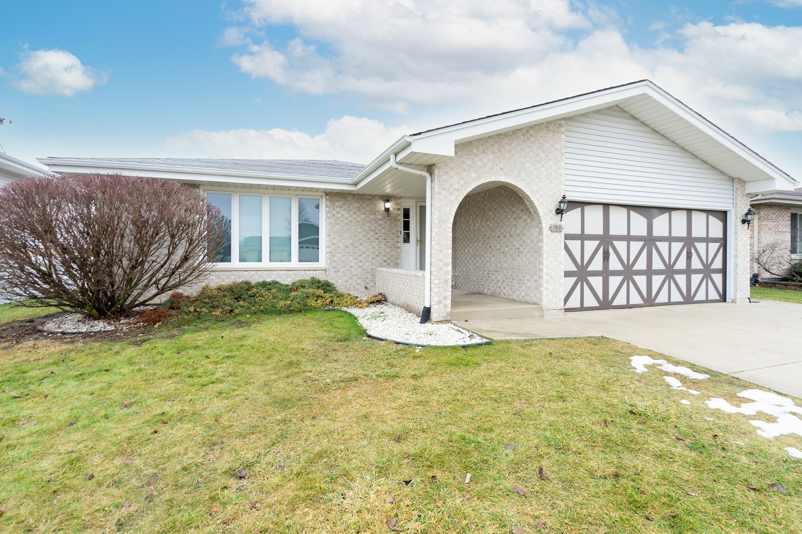 633 Poplar Avenue Romeoville, IL 60446 - Photo 1 of 33 Gallery Image 1