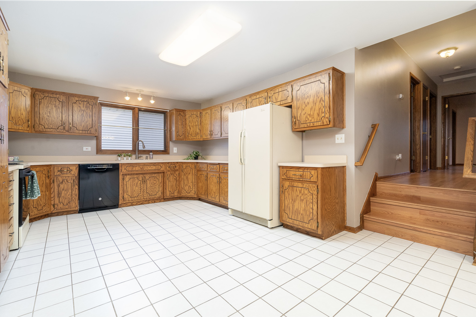 633 Poplar Avenue Romeoville, IL 60446 - Photo 7 of 33 Gallery Image 7