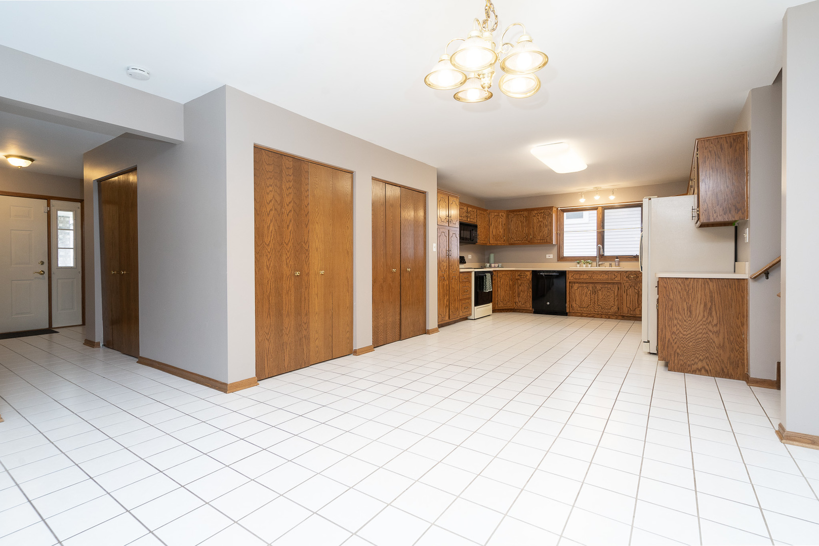 633 Poplar Avenue Romeoville, IL 60446 - Photo 10 of 33 Gallery Image 10