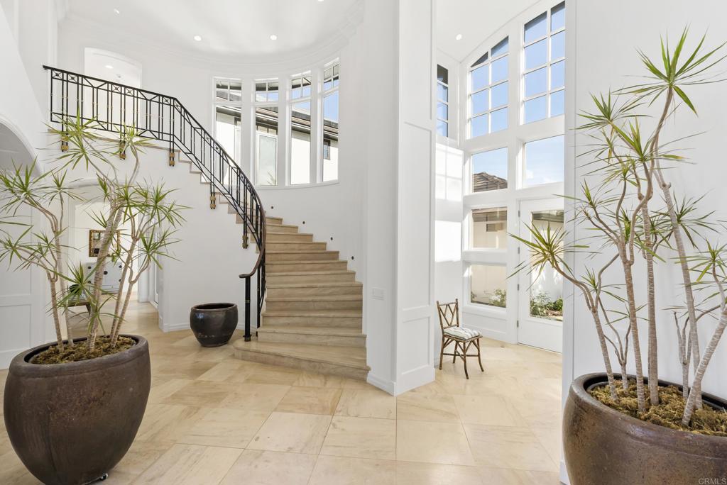 7891 Muirfield Way Rancho Santa Fe, CA 92067 - Photo 4 of 26 a view of entryway and hall