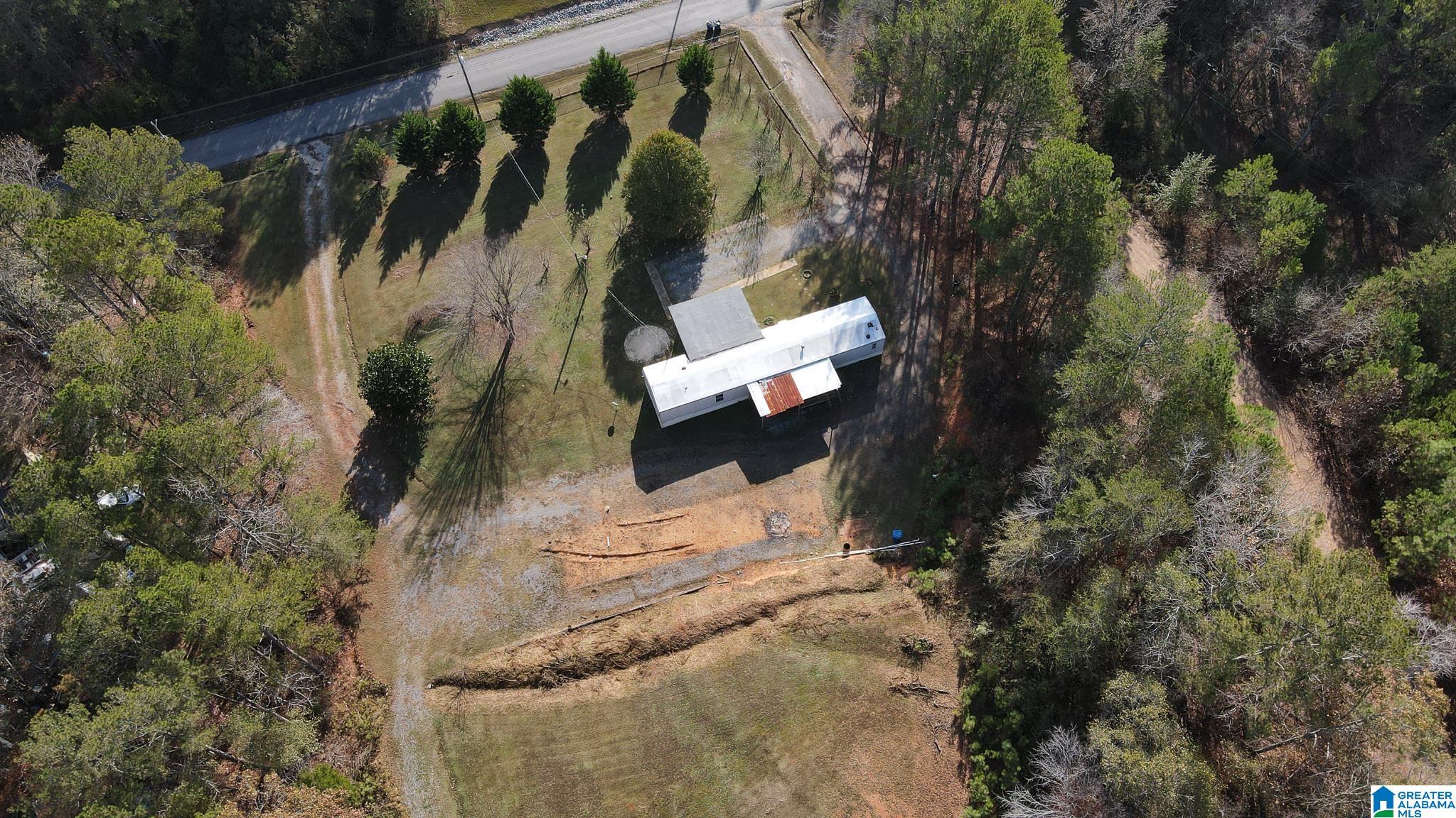 1005 Hoods Cross Road Oneonta, AL 35121 - Photo 15 of 19 Gallery Image 15