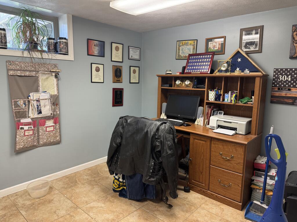 806 Co Rte 9/11 Beaver, WV 25813 - Photo 27 of 31 Gallery Image 27