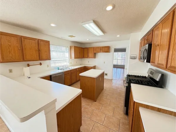 $2,195 | 8926 Diamond Lake Lane, Houston, TX 77083