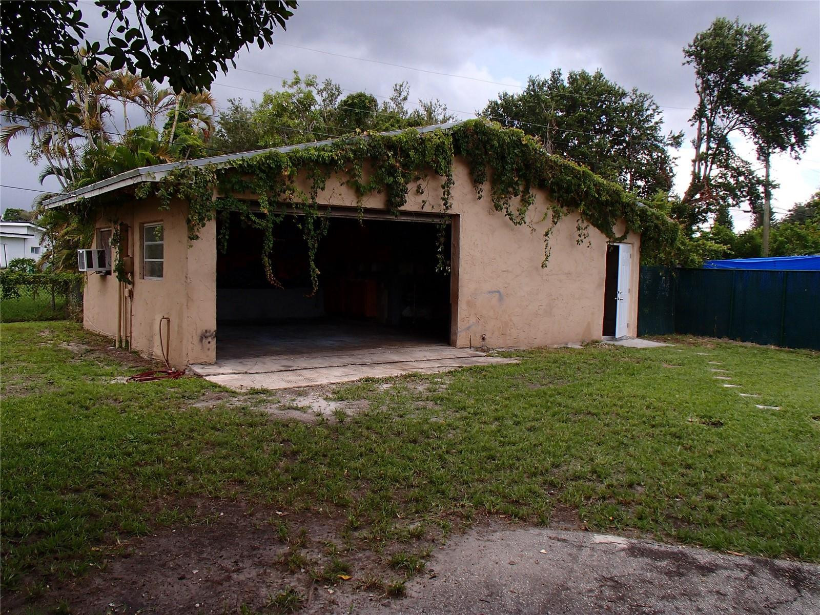 42 Allen Road West Park, FL 33023 - Photo 4 of 29 Photo 4