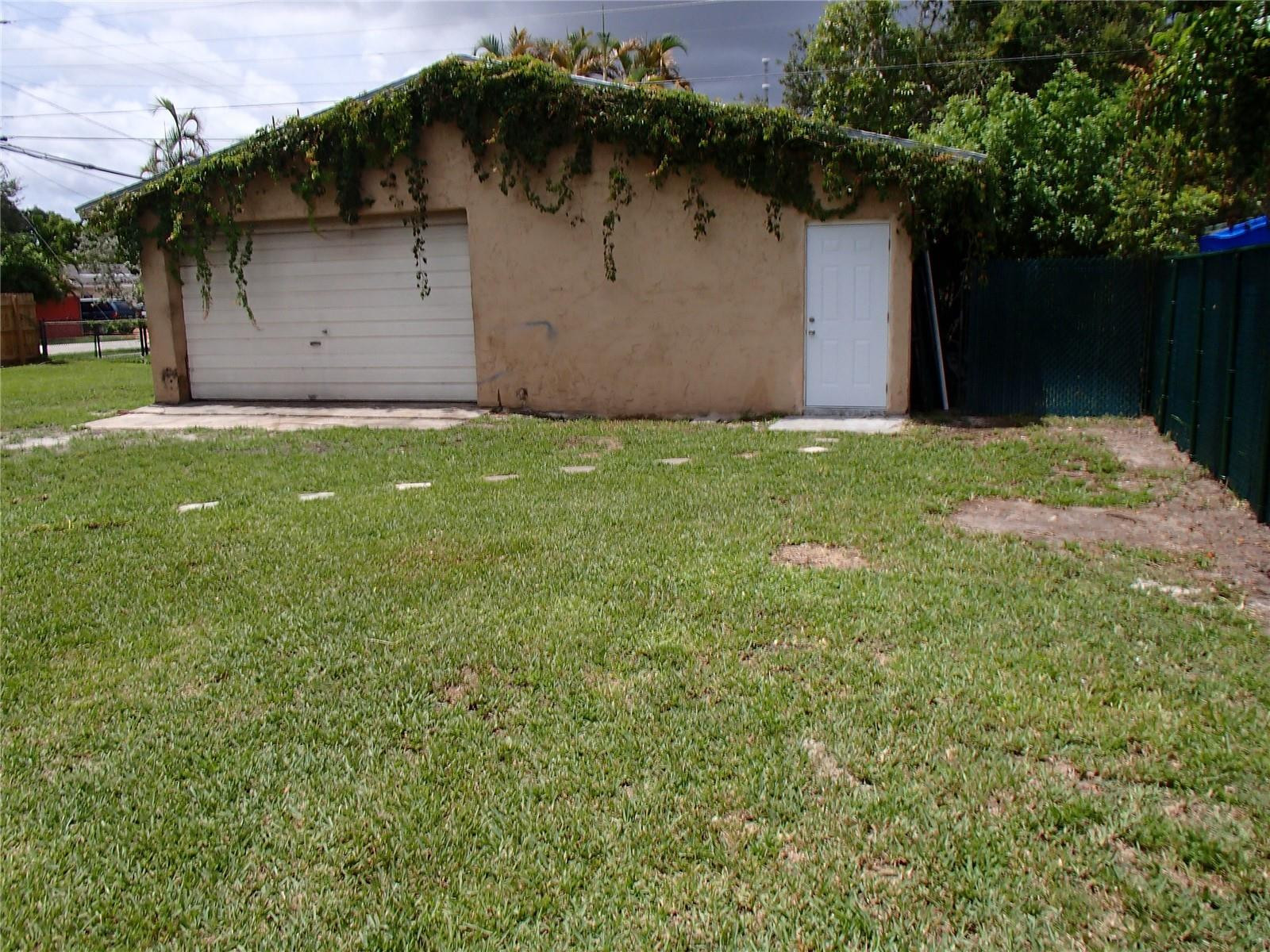 42 Allen Road West Park, FL 33023 - Photo 6 of 29 Photo 6