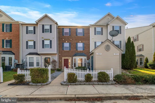 $383,000 | 1929 Gardenia Court, Odenton, MD 21113