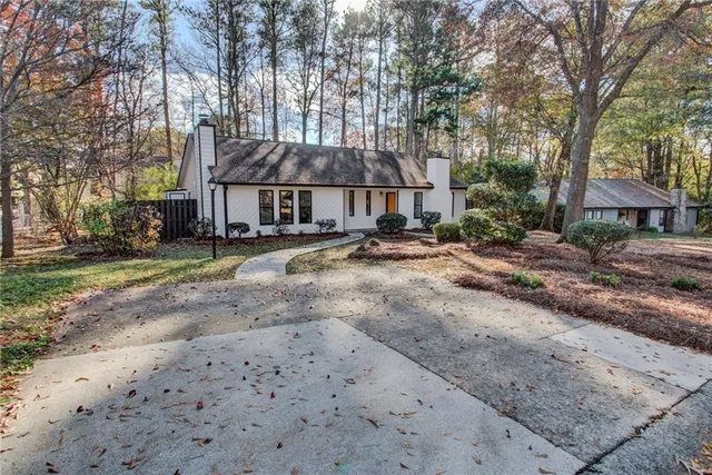 $2,150 | 1010 Mathews Court, Unit A, Smyrna, GA 30080