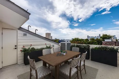 $525,000 | 1901 North Carroll Avenue, Unit 105, Dallas, TX 75204