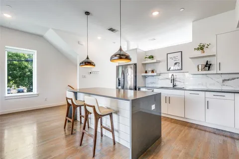 $525,000 | 1901 North Carroll Avenue, Unit 105, Dallas, TX 75204