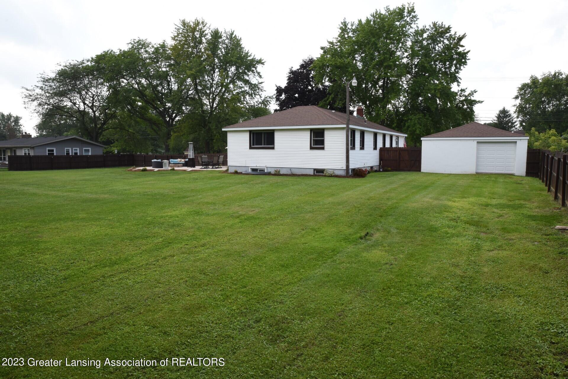 5550 Marsh Road Haslett, MI 48840 - Photo 25 of 30 thumbnail_DSC_9924
