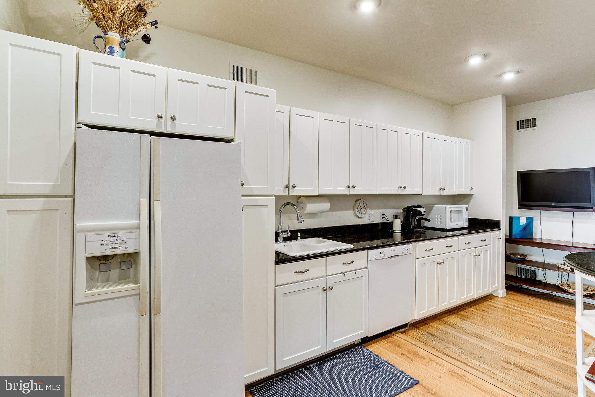 520 8th Street Northeast Washington, DC 20002 - Photo 18 of 61 Very long run of counters/cabinets. Great storage