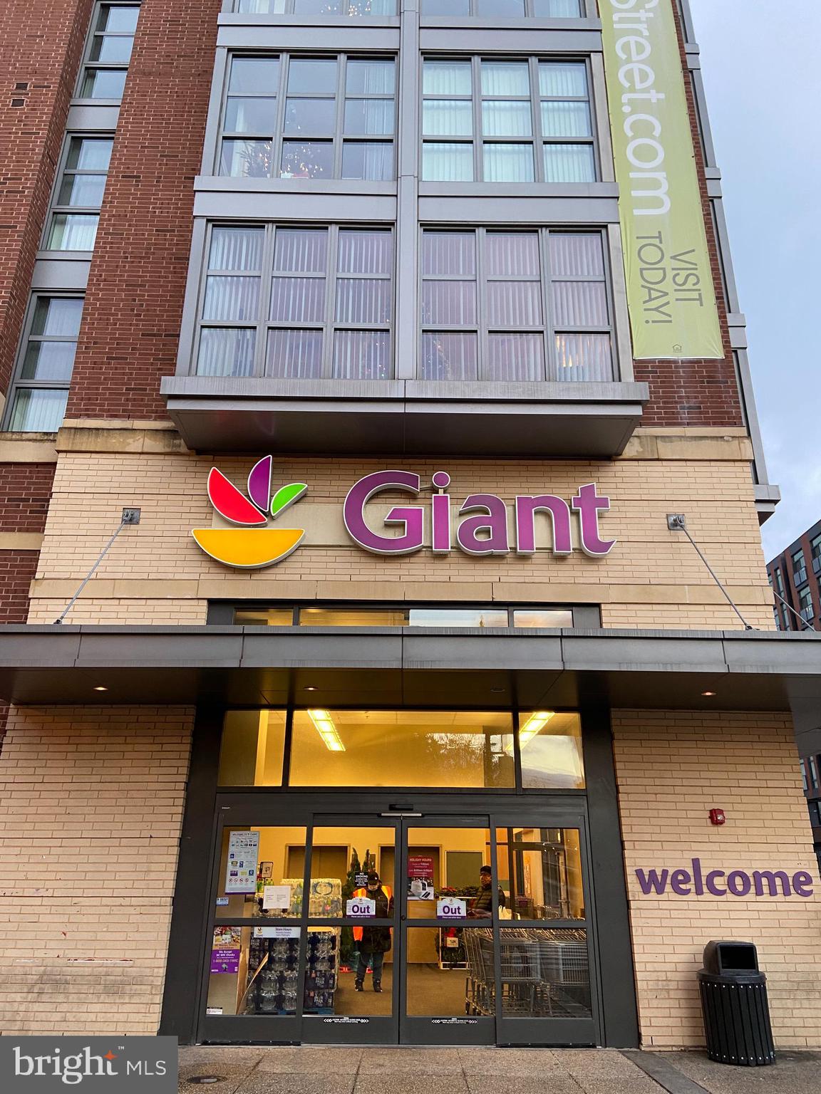 520 8th Street Northeast Washington, DC 20002 - Photo 48 of 61 Giant is 3 blocks from WholeFoods on H. Choices