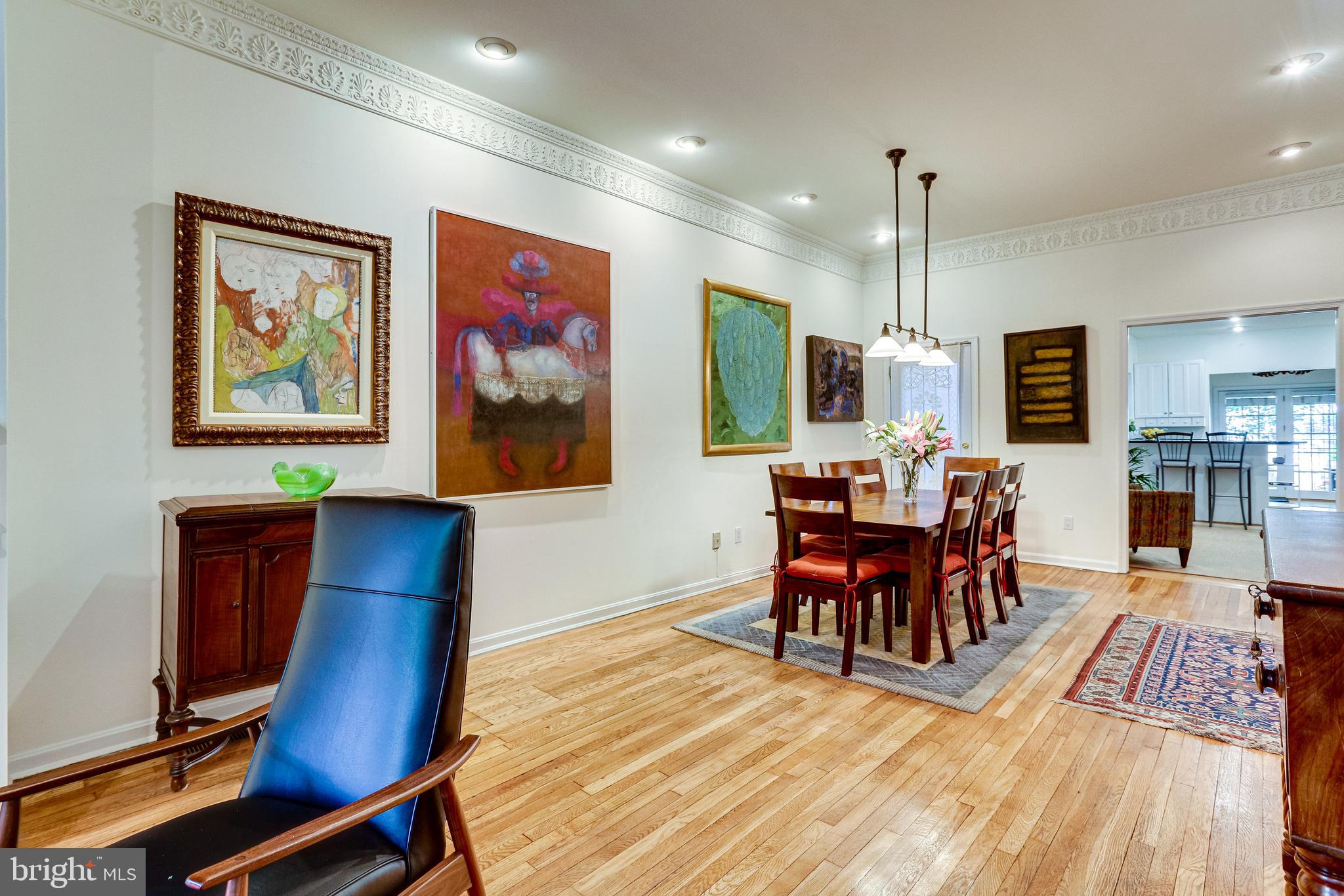 520 8th Street Northeast Washington, DC 20002 - Photo 7 of 61 LARGE dining area w/ornate cornices