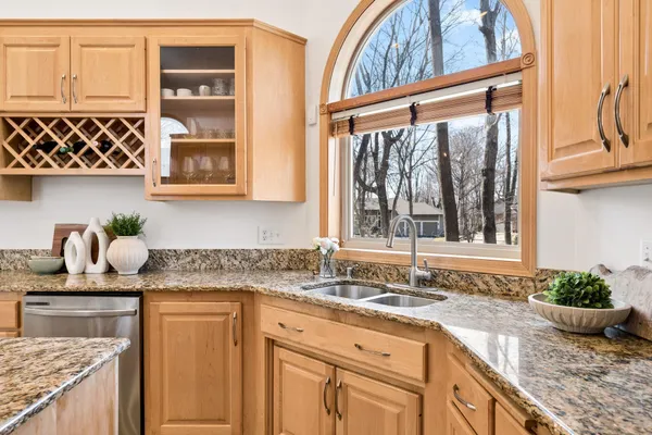 $750,000 | 8941 Vandegriff Way, Maple Grove, MN 55311