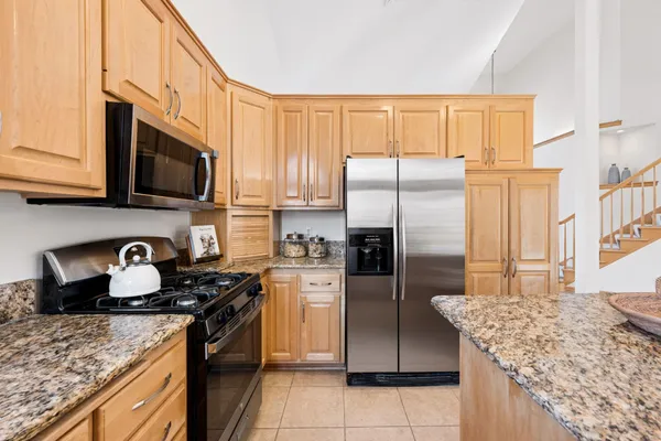 $750,000 | 8941 Vandegriff Way, Maple Grove, MN 55311