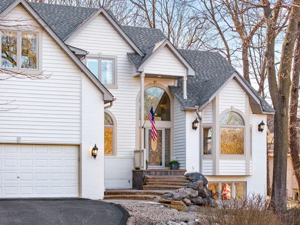 $750,000 | 8941 Vandegriff Way, Maple Grove, MN 55311