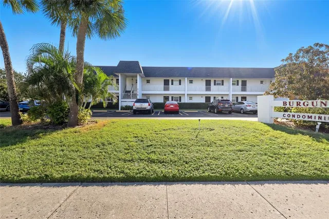 $64,900 | 4705 5th Street West, Unit 302, Bradenton, FL 34207