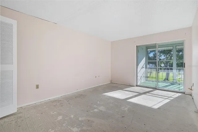 $64,900 | 4705 5th Street West, Unit 302, Bradenton, FL 34207