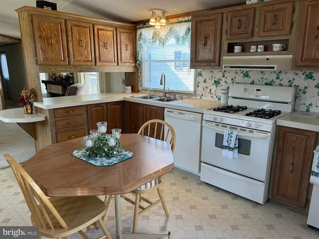 $74,900 | 34 Winterset Road, Unit 11, Wilmington, DE 19810