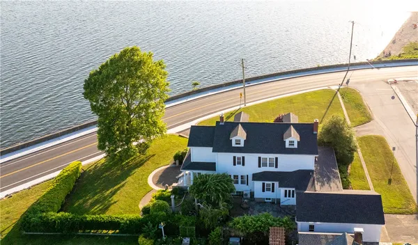 $1,299,000 | 1874 Main Road, Tiverton, RI 02878