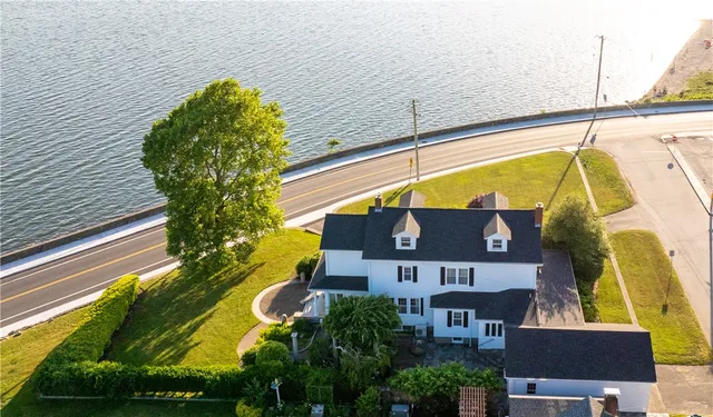 $1,299,000 | 1874 Main Road, Tiverton, RI 02878